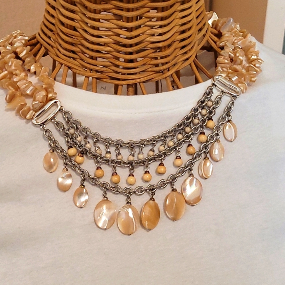 Shell necklace